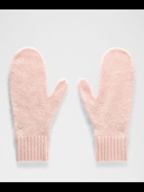 Lululemon Fuzzy Cashmere Mittens Blush Pink Sold Out!